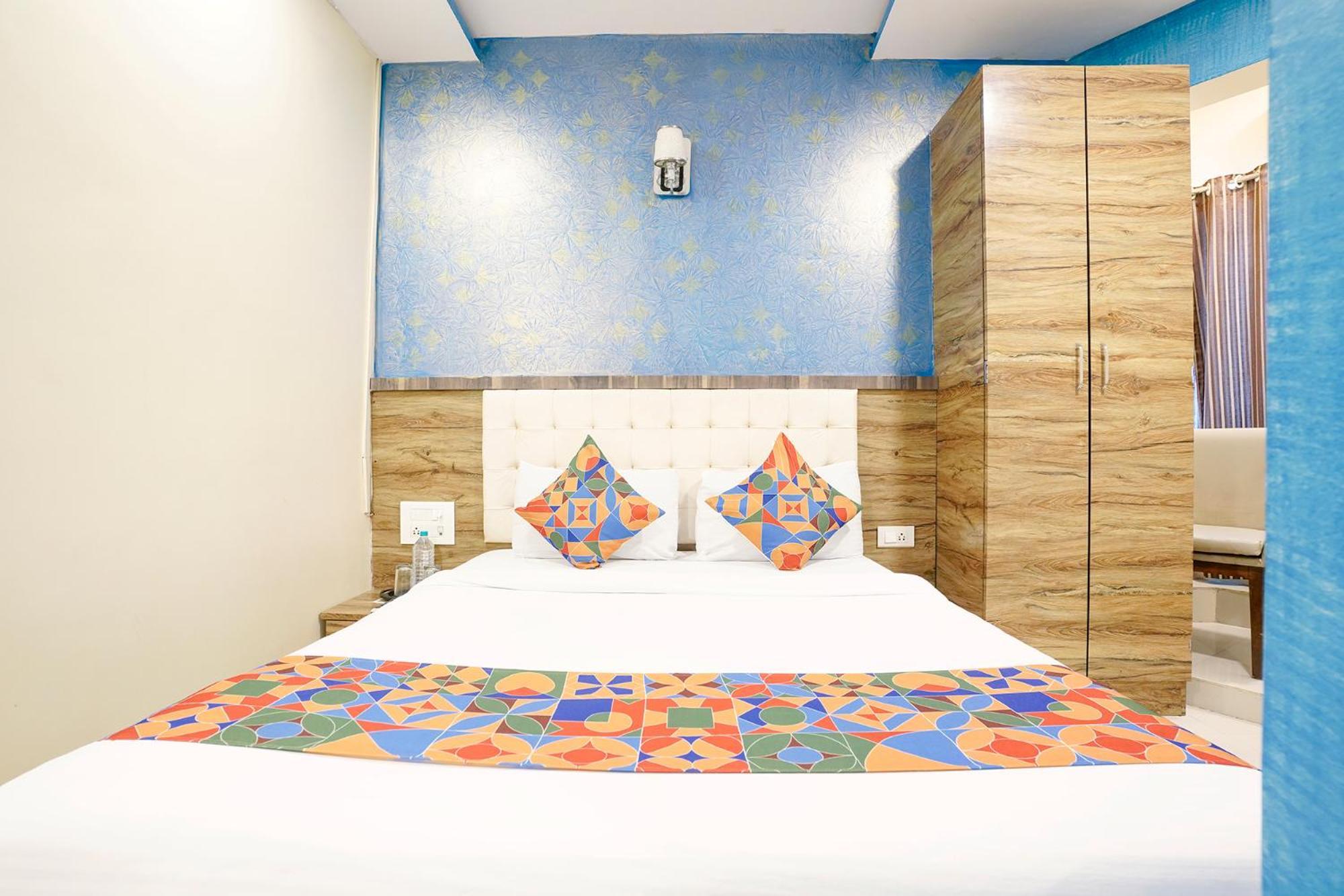 Fabexpress Sarah Gold - Nr Nesco Exhibition Center Hotel Mumbai Luaran gambar