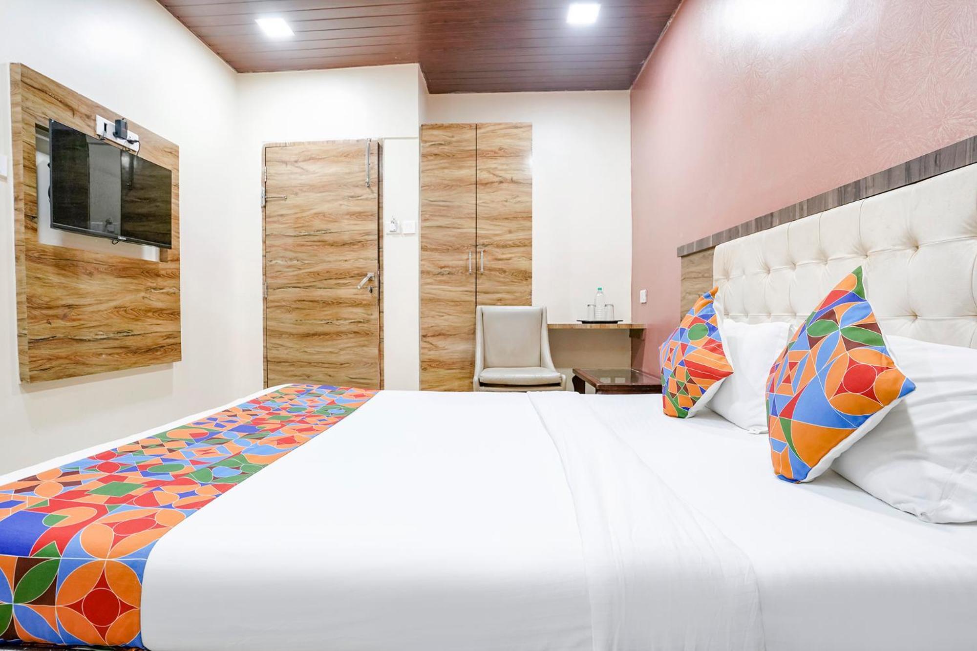 Fabexpress Sarah Gold - Nr Nesco Exhibition Center Hotel Mumbai Luaran gambar