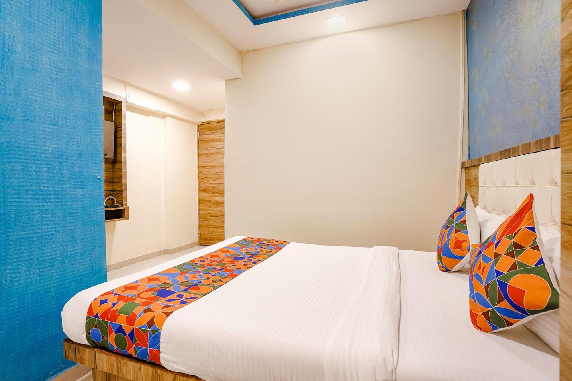 Fabexpress Sarah Gold - Nr Nesco Exhibition Center Hotel Mumbai Luaran gambar
